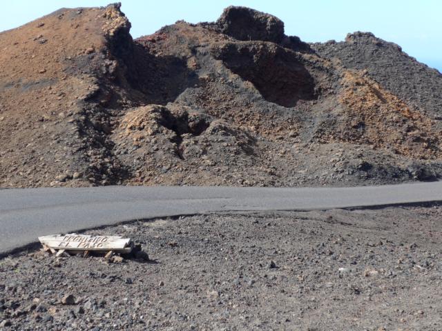 131217-C03 ein Vulkankrater