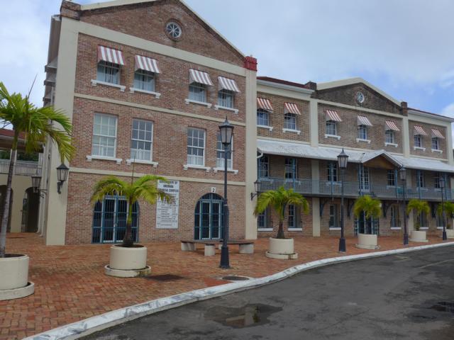 150111-A08 Verwaltungsgebaeude sind gepflegt