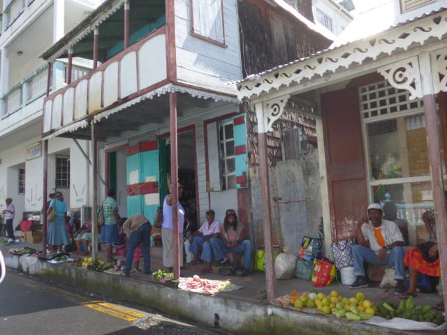 150124-C07 Dorflaben in Soufriere