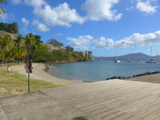 150127-B09 ein kleiner Strand vor Fort de Frace 