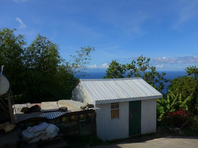 150209-C06 ganz im Hintergrund die Ilets Saintes