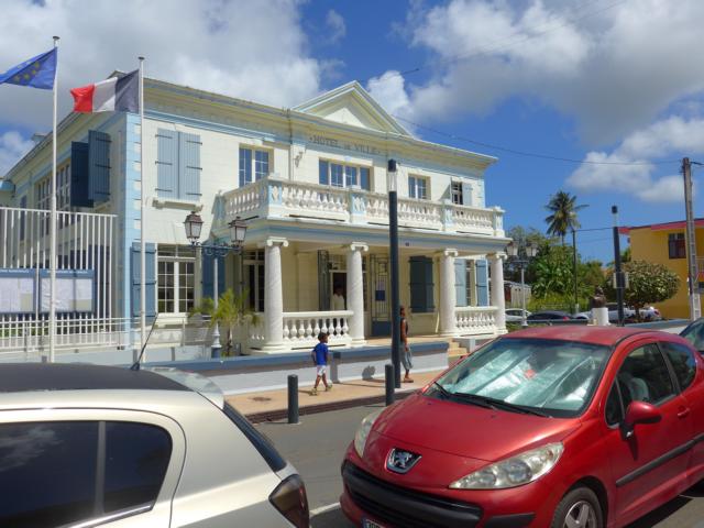 150219-A01 Hotel du Ville