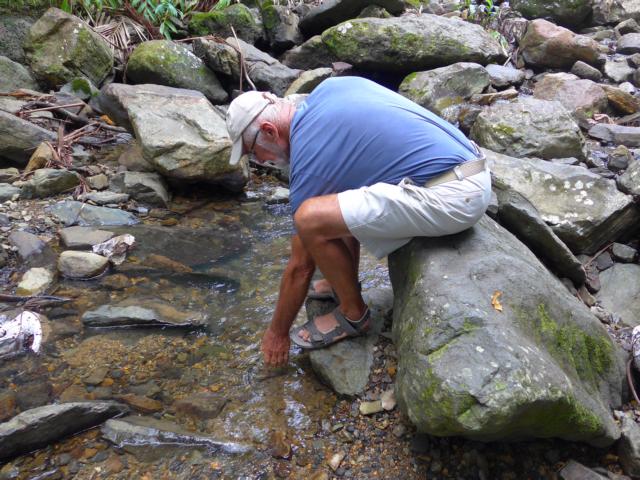 150328-C02 das Wasser ist recht k&uuml;hl