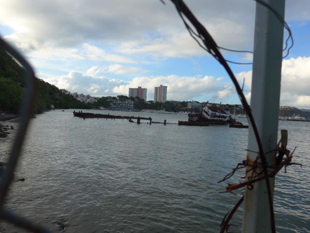 150401-A07 man sieht viele Wracks