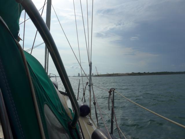 150413-A06 Cocoa Beach in Sicht